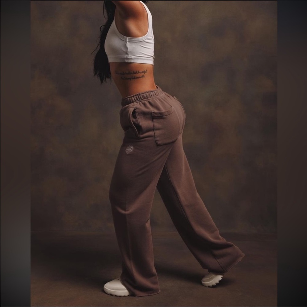 Darcsport sweats free or sell